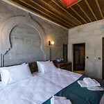 Foremanson Cave Hotel Nar