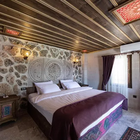 Foremanson Cave Hotel Nar