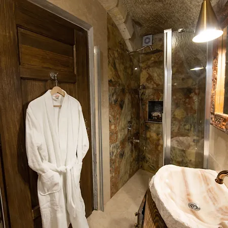 Foremanson Cave