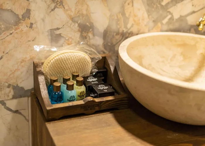 Foremanson Cave Отель Nar