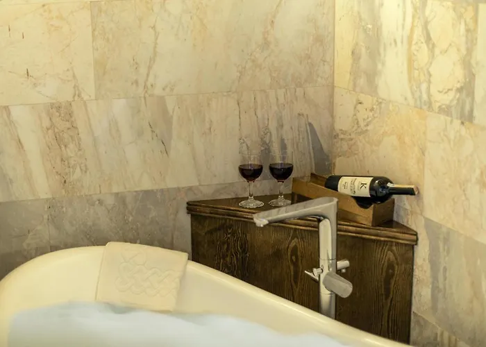 Foremanson Cave Отель